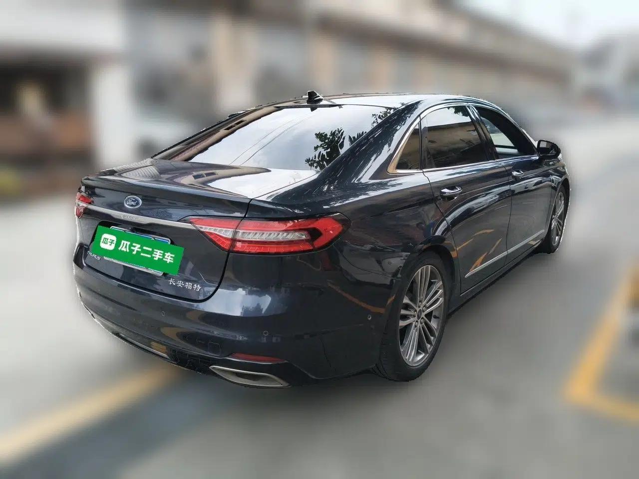 Ford Taurus 2019 EcoBoost 245 Vignale Deluxe Edition — миниатюра 6