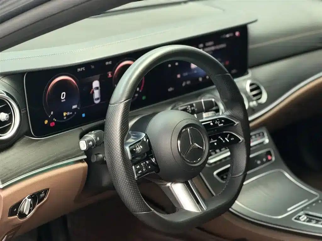 Mercedes-Benz E-Class 2021 E 300 L Sport Luxury — миниатюра 7