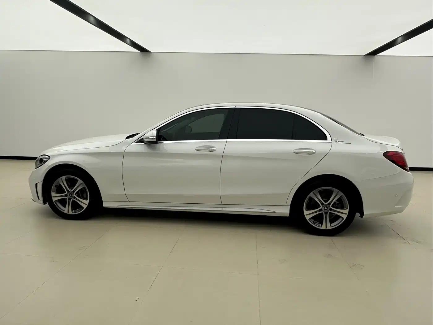 2020 Mercedes-Benz C-Class C 260 L Sport Edition — миниатюра 7