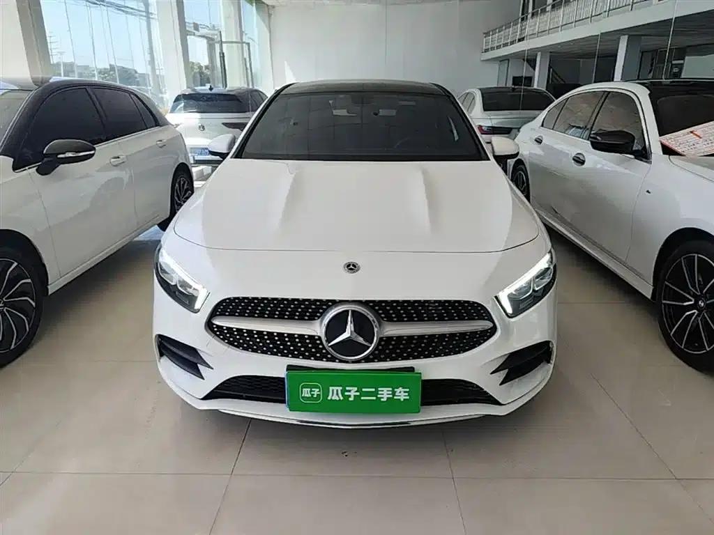 Mercedes-Benz A-Class 2022 A 200 L Sport Sedan Fashion Edition — миниатюра 3