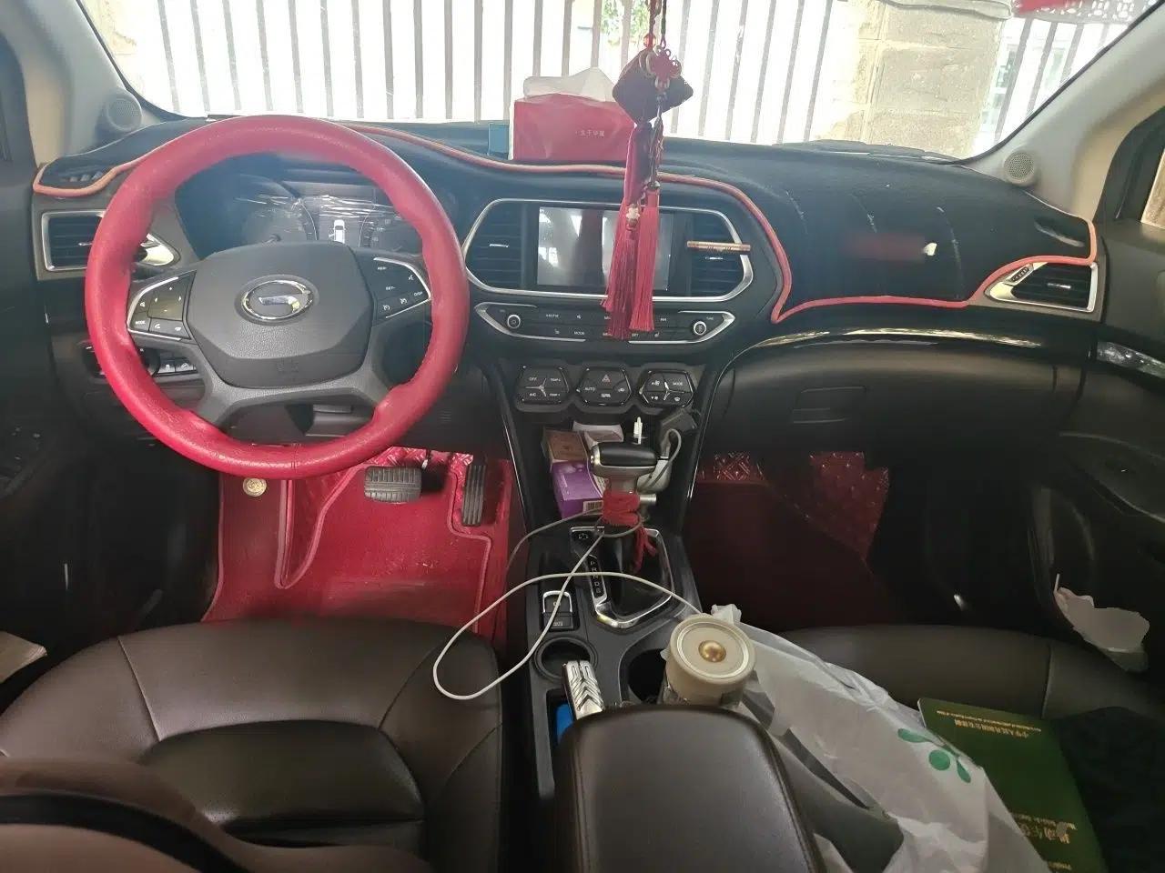 GAC Trumpchi GS4 2017 235T Automatic Two-Wheel Drive Luxury Smart Connectivity Version — миниатюра 9