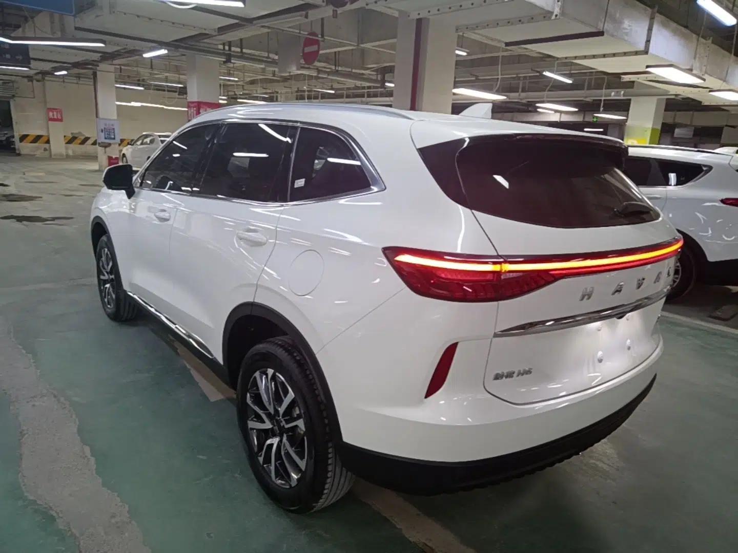 Haval H6 2024 1.5T Two-Wheel-Drive Classic Edition — миниатюра 4
