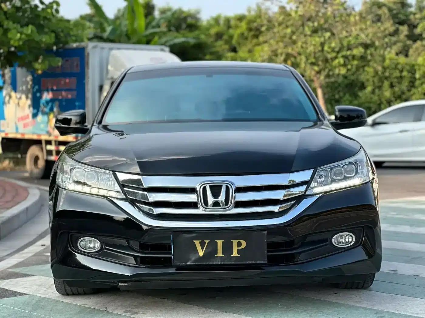 2014 Honda Accord 2.4L EX Luxury Edition — миниатюра 2