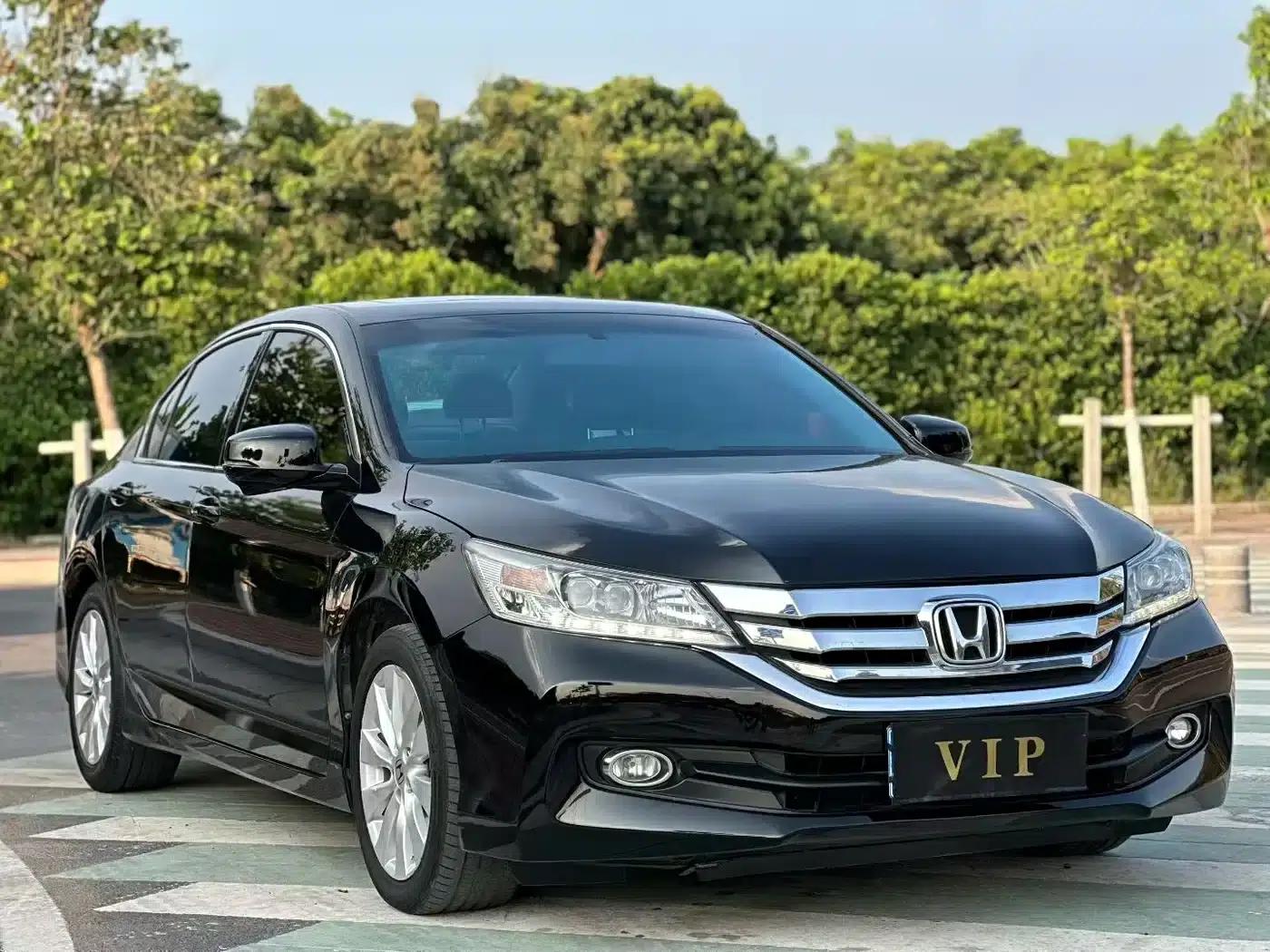 2014 Honda Accord 2.4L EX Luxury Edition — миниатюра 3