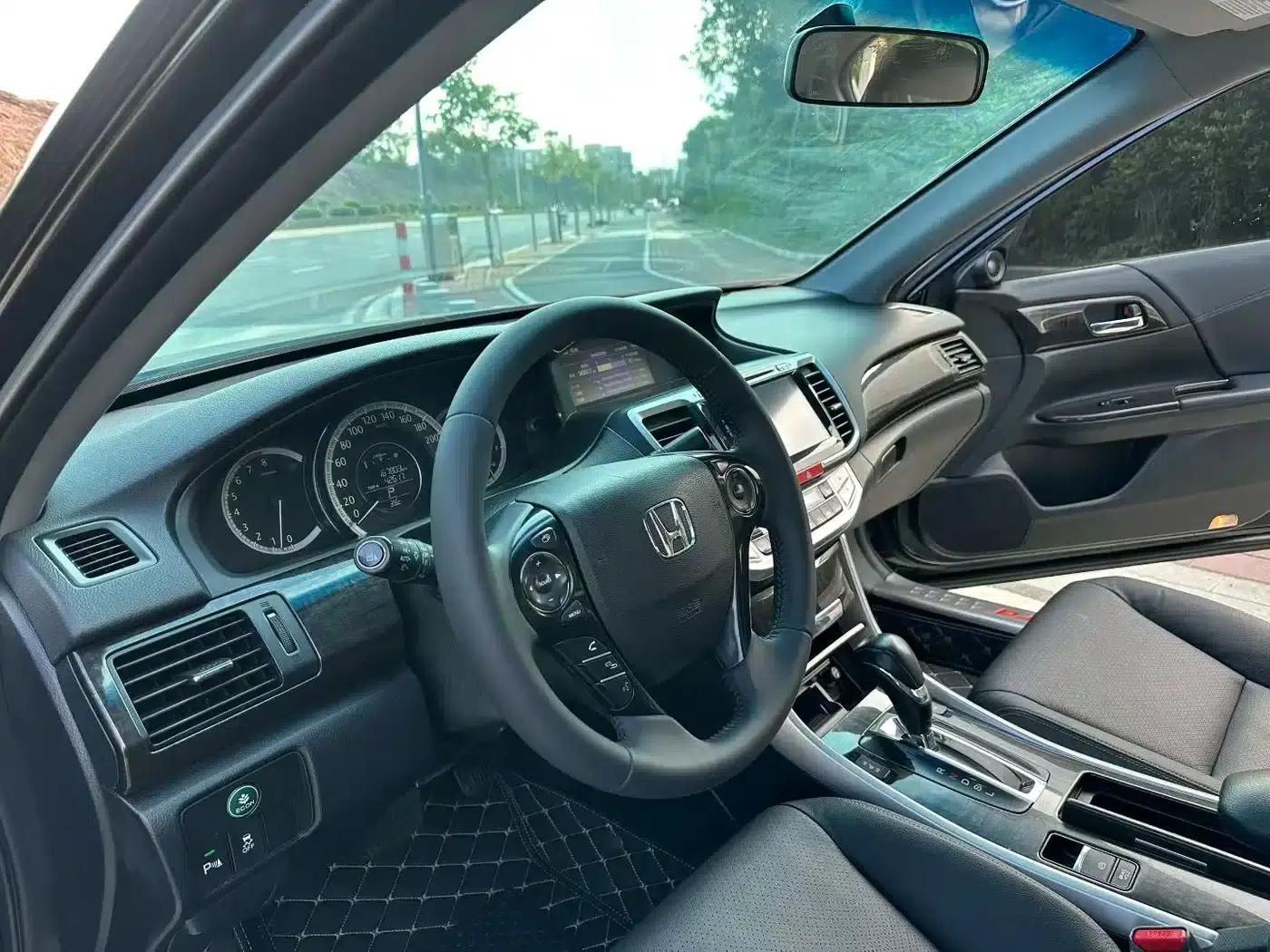 2014 Honda Accord 2.4L EX Luxury Edition — миниатюра 5