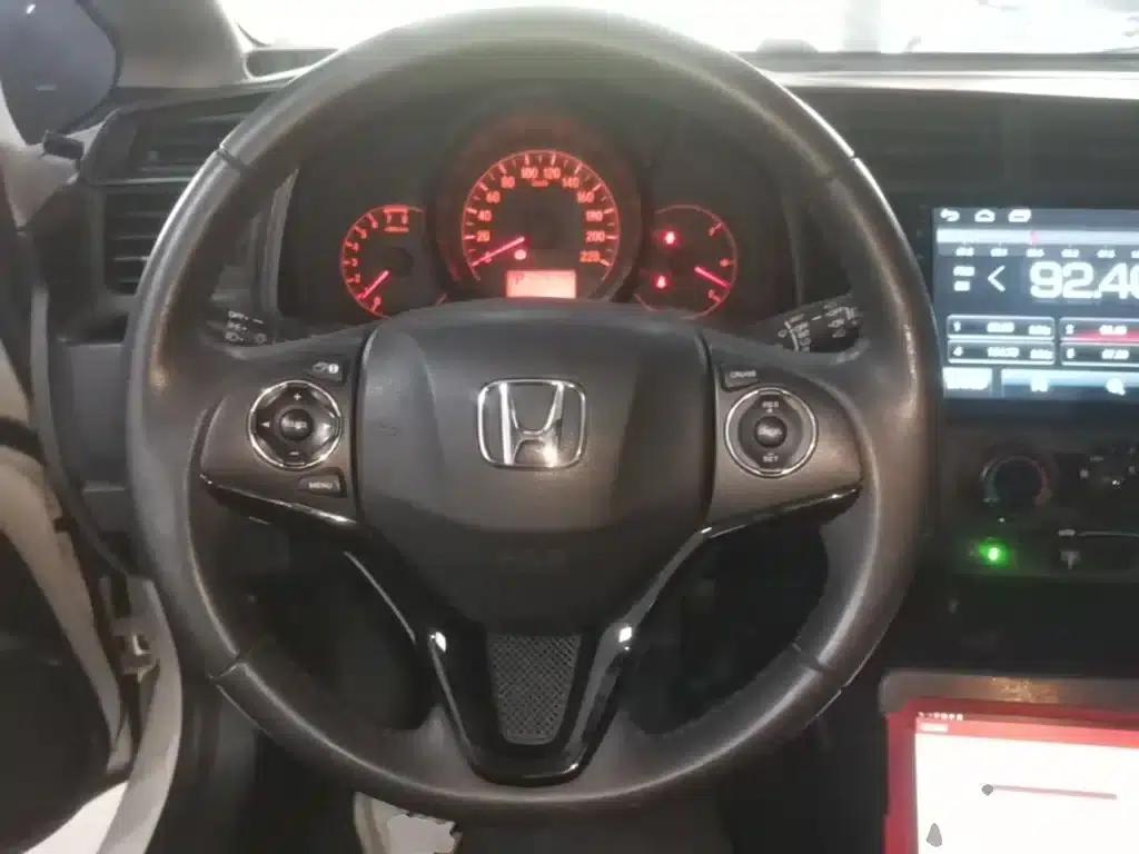 Honda Fit 2018 1.5L CVT Comfort Sunroof Edition — миниатюра 11