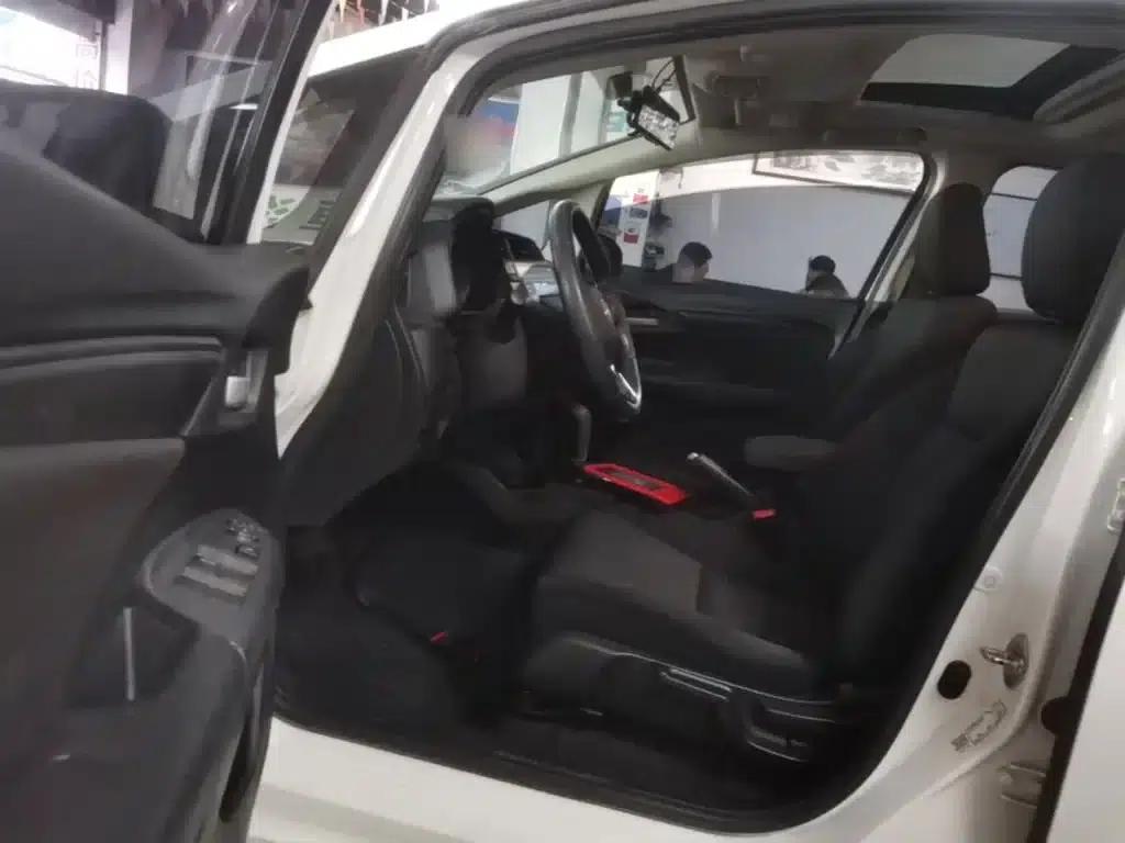 Honda Fit 2018 1.5L CVT Comfort Sunroof Edition — миниатюра 16