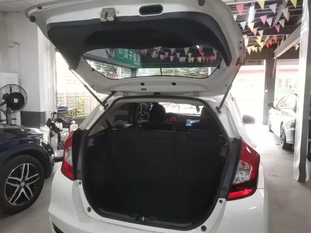 Honda Fit 2018 1.5L CVT Comfort Sunroof Edition — миниатюра 19