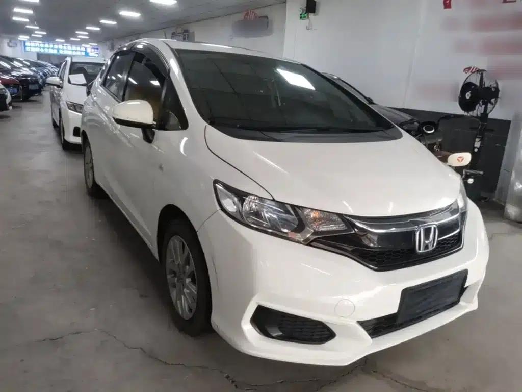 Honda Fit 2018 1.5L CVT Comfort Sunroof Edition — миниатюра 4