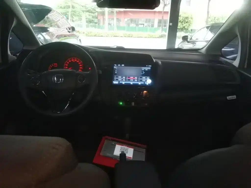 Honda Fit 2018 1.5L CVT Comfort Sunroof Edition — миниатюра 10