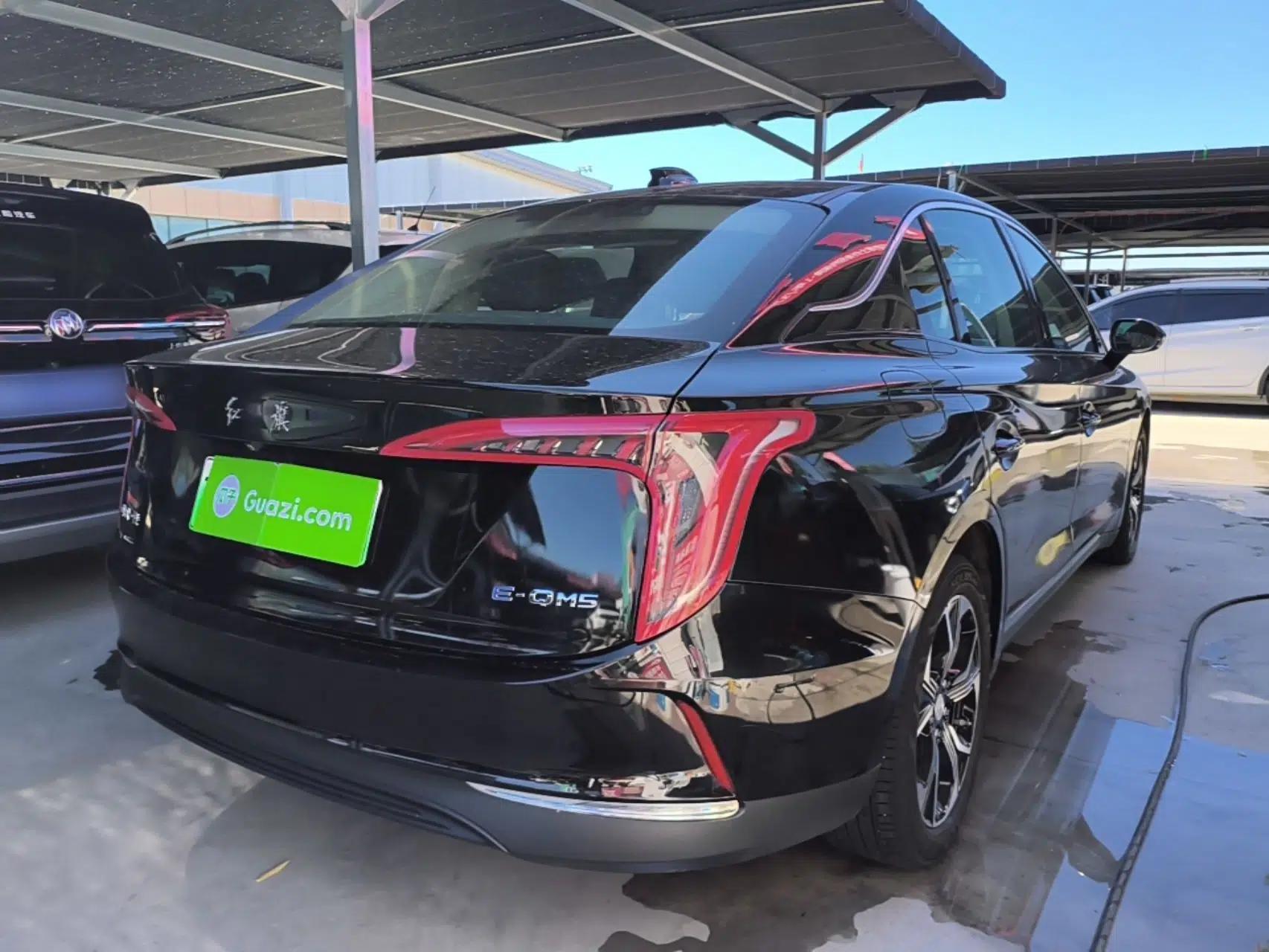 Hongqi E-QM5 2023 Revised Version Basic Travel Edition — миниатюра 6