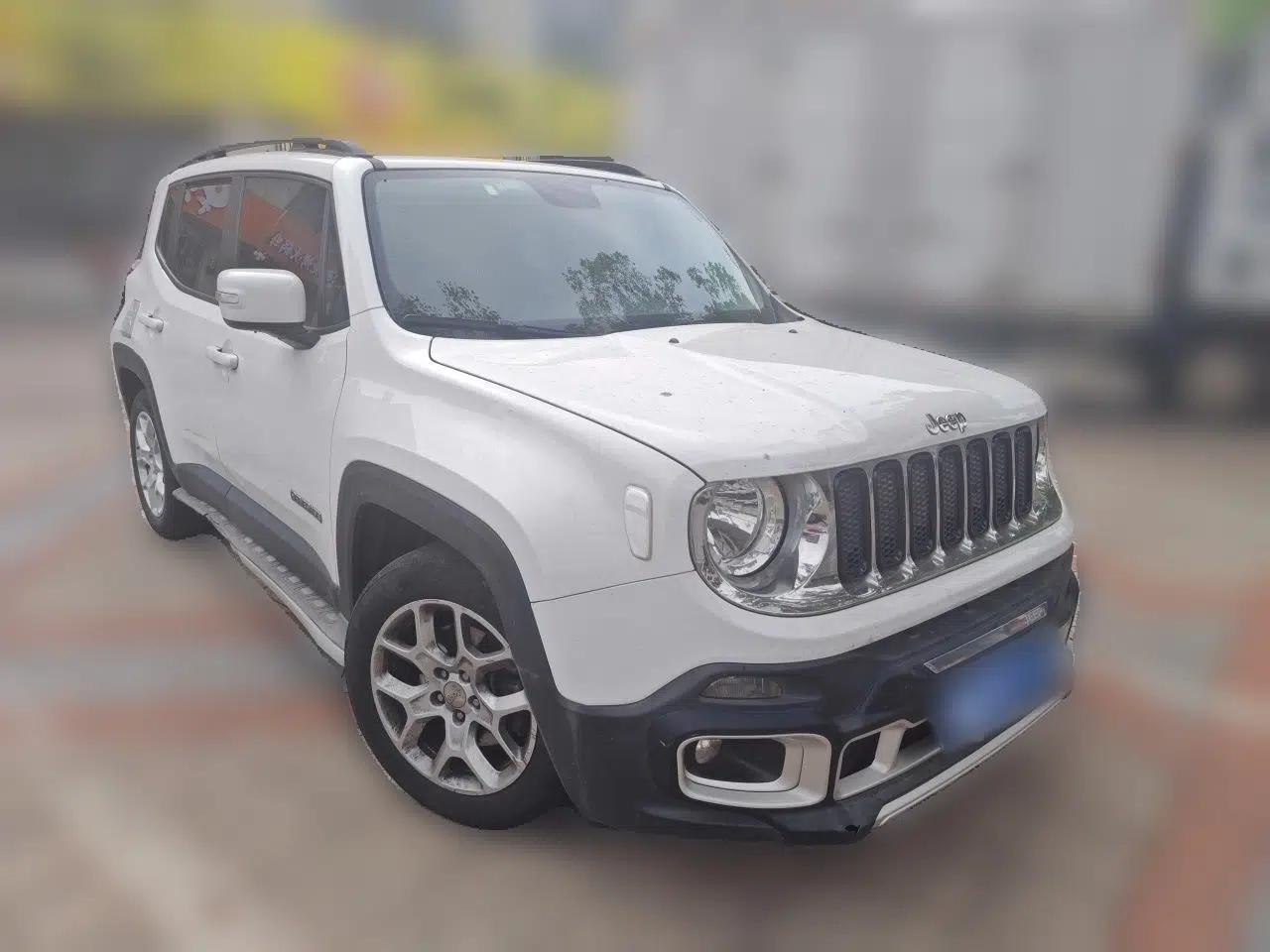 Jeep Renegade 2016 1.4T Automatic Jingneng Edition — миниатюра 3