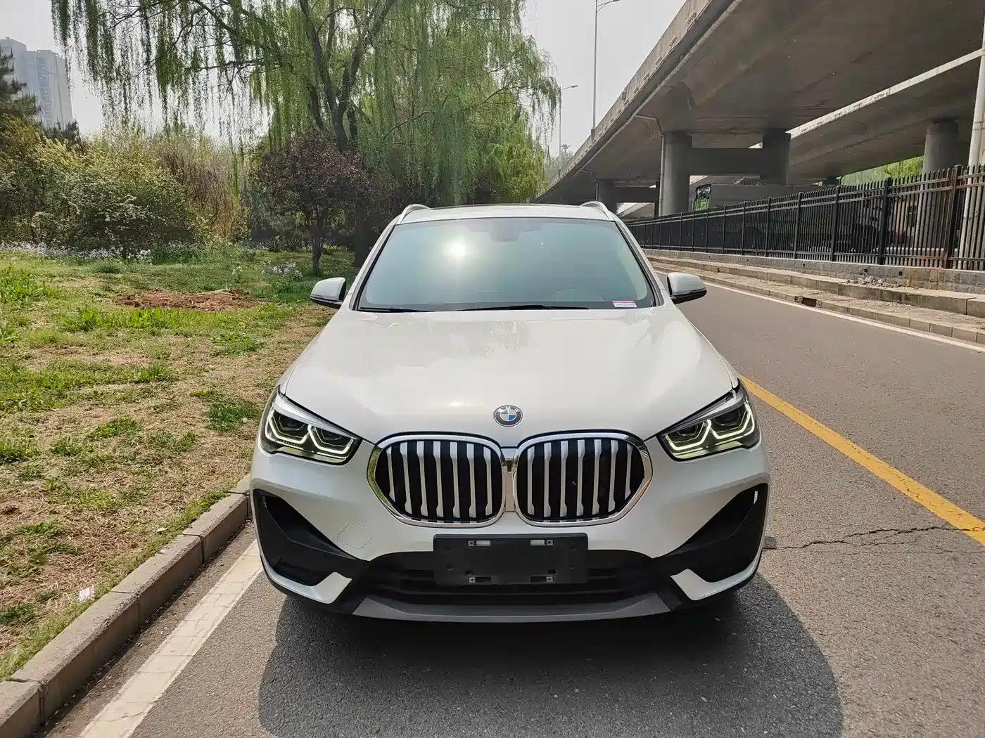 BMW X1 2021 Facelift sDrive25Li Leading Edition — миниатюра 2