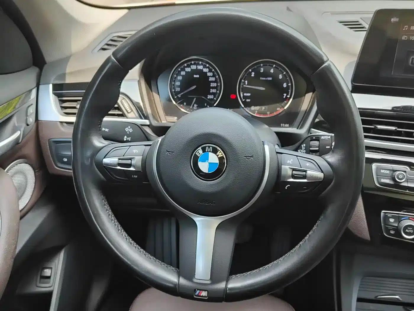 BMW X1 2021 Facelift sDrive25Li Leading Edition — миниатюра 11