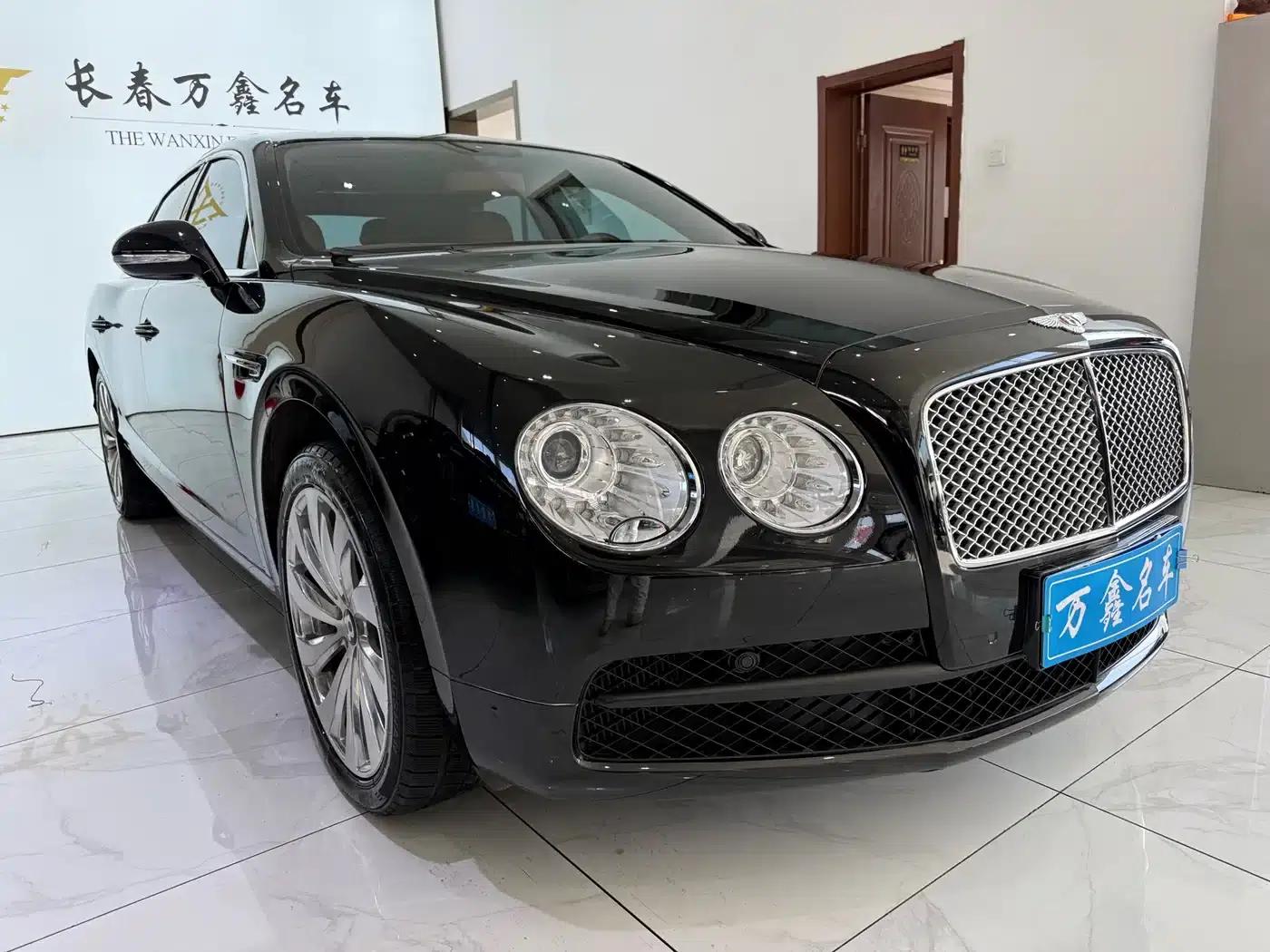 2017 Flying Spur 4.0T V8 Standard Edition — миниатюра 3