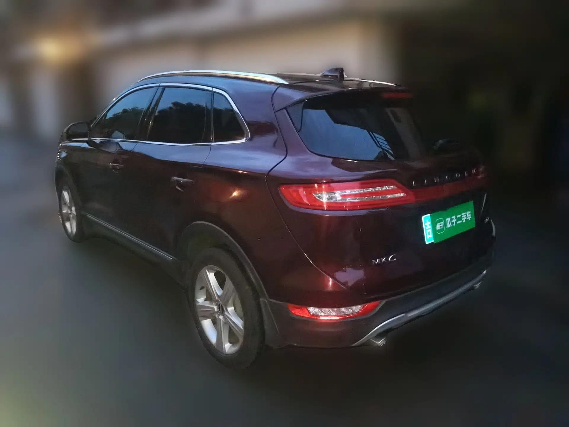 Lincoln MKC 2017 2.0T Two-Wheel Drive Deluxe Edition — миниатюра 4