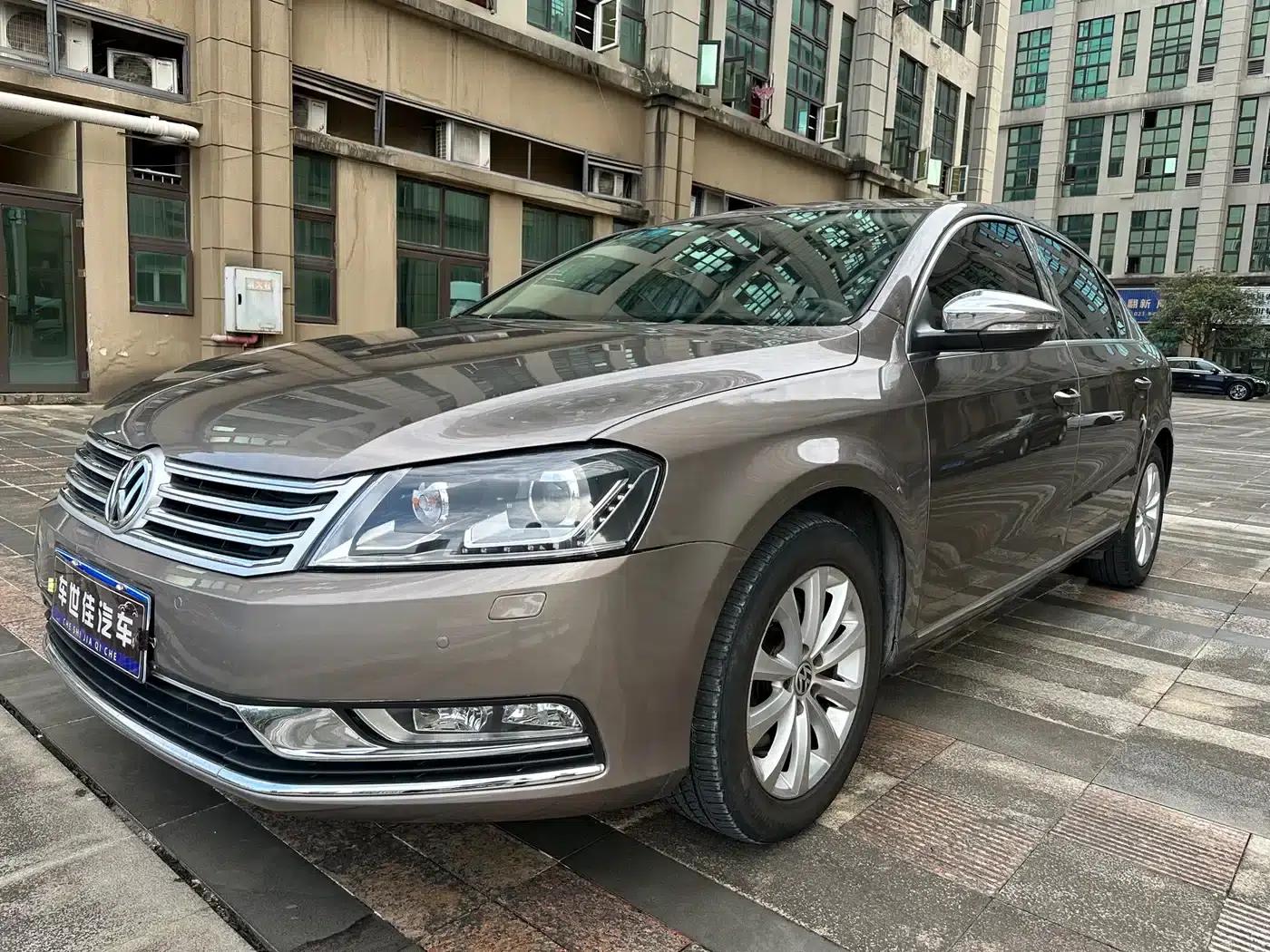 2015 Volkswagen Magotan Facelift 1.8TSI Luxury Model — миниатюра 1