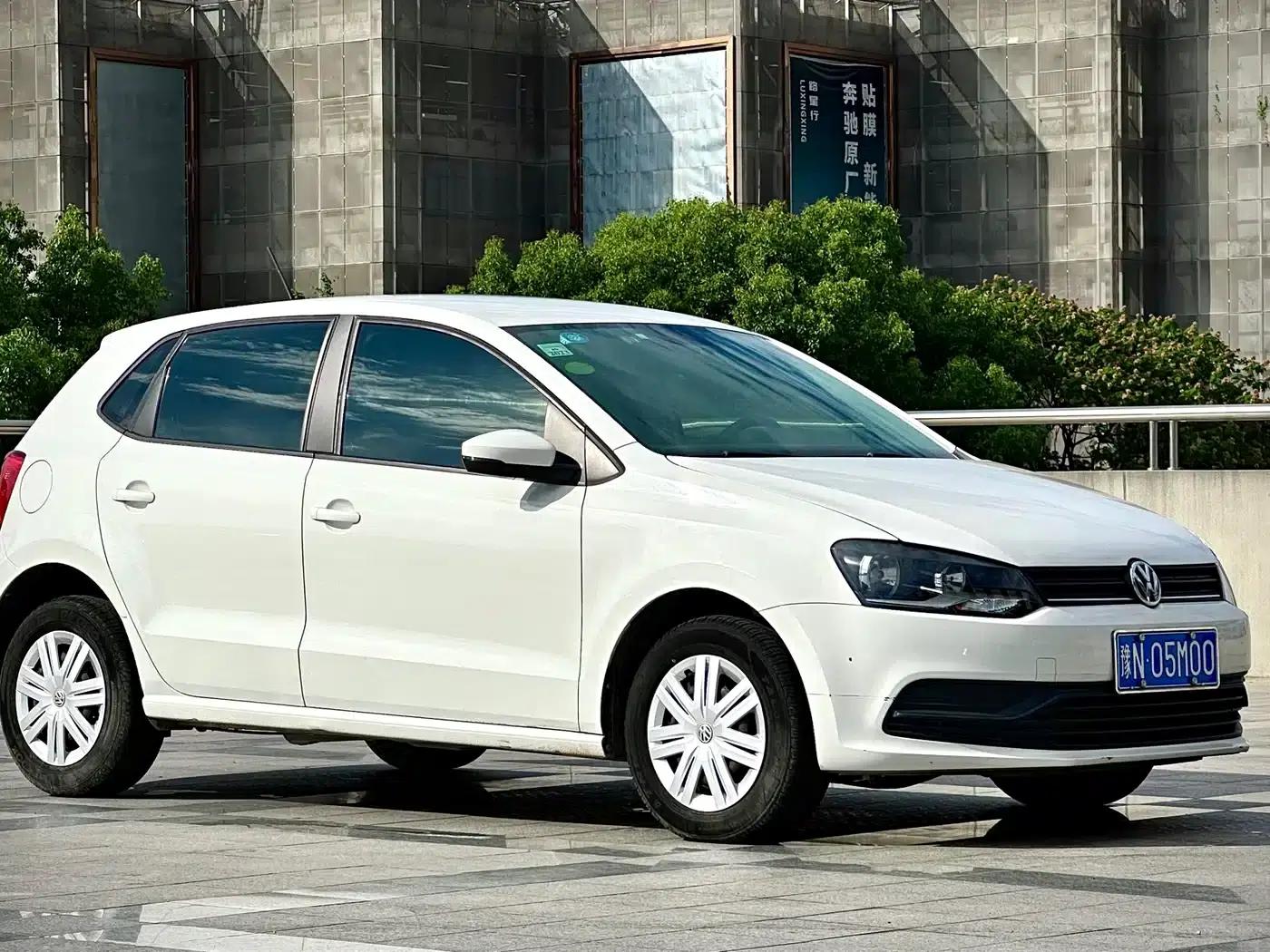 2016 Polo 1.4L Automatic Fashion Edition — миниатюра 3