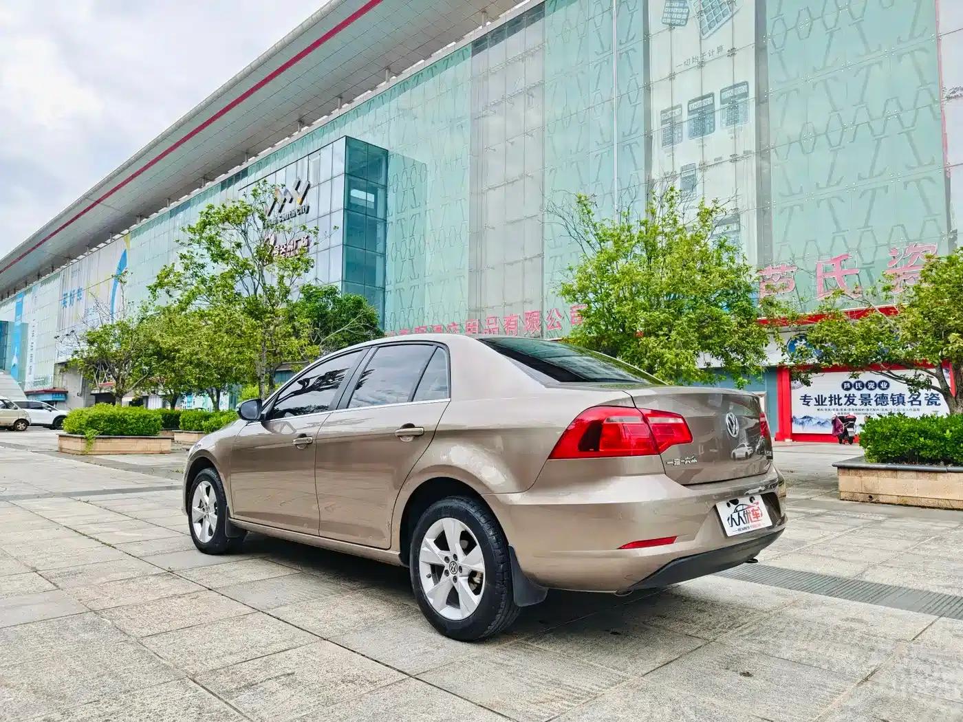 2015 Volkswagen Bora Value Edition 1.6L Automatic Comfort Model — миниатюра 3
