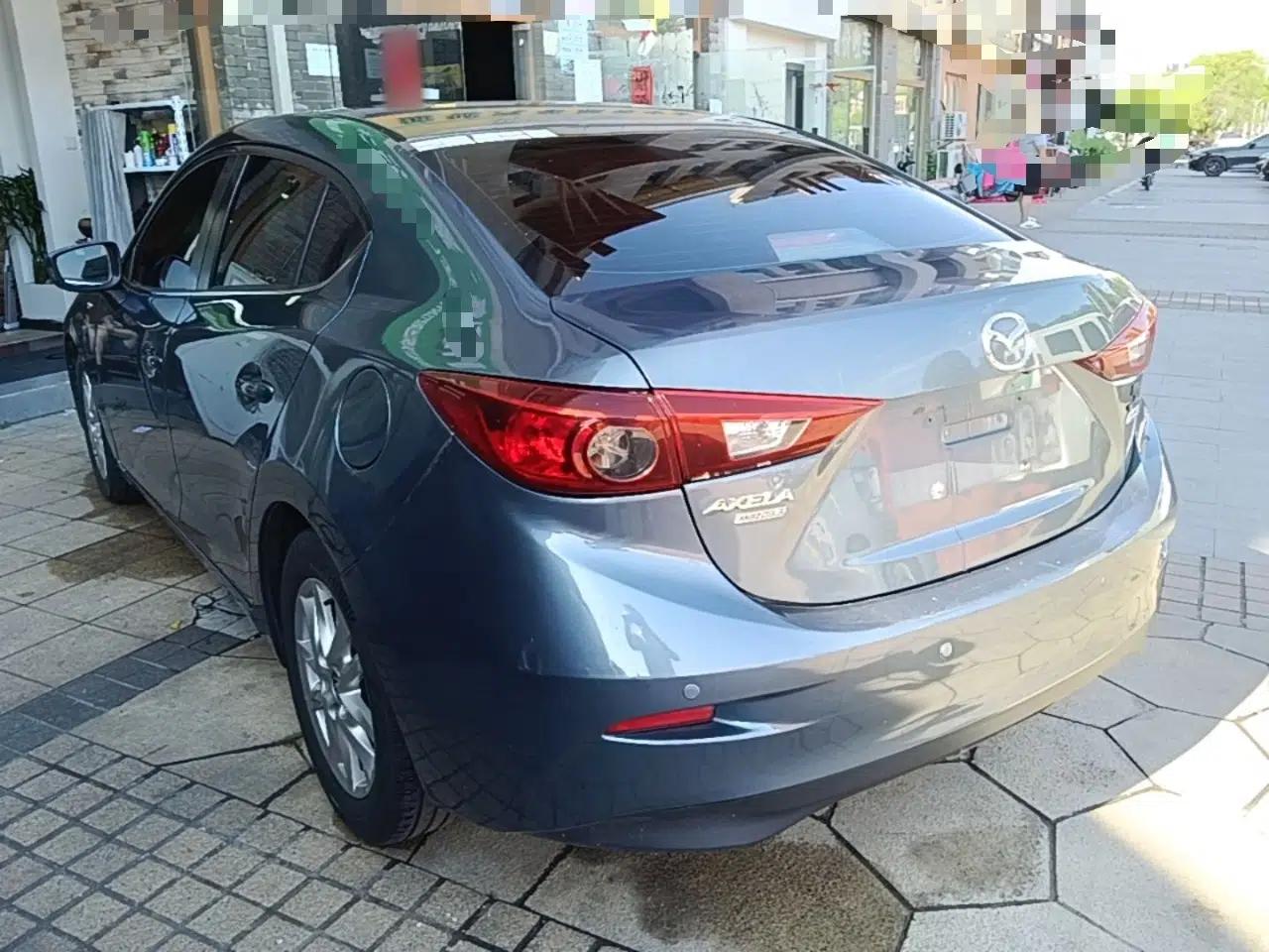 Mazda 3 Axela 2016 Sedan 1.5L Automatic Comfort Model — миниатюра 4