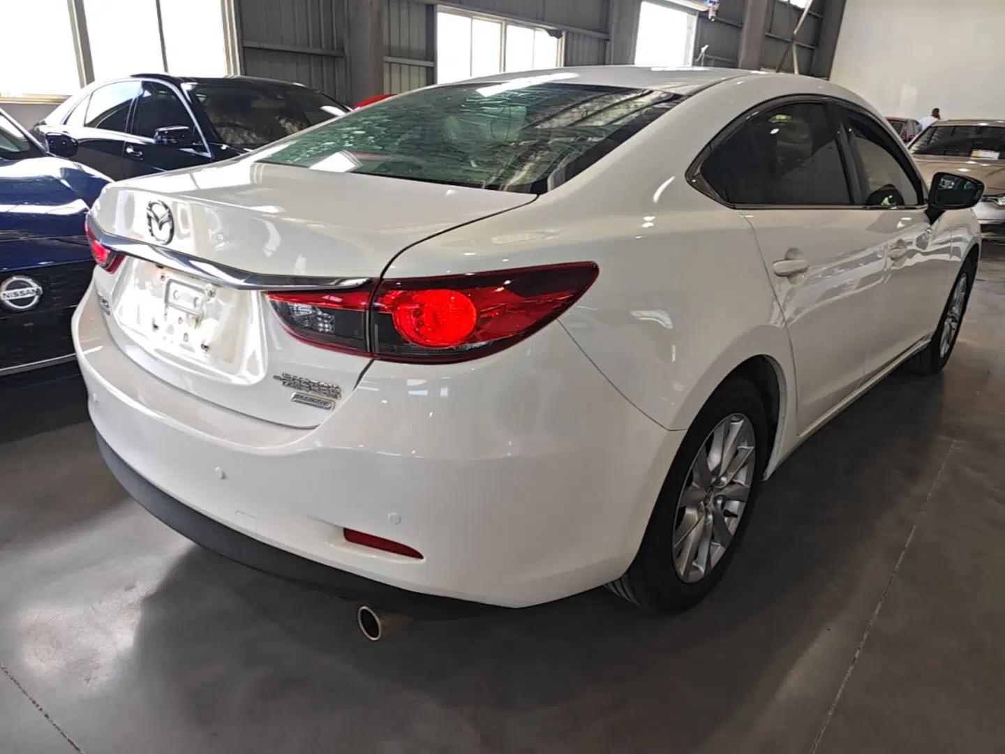 Mazda Atenza 2014 2.0L Blue Sky Luxury Edition — миниатюра 9