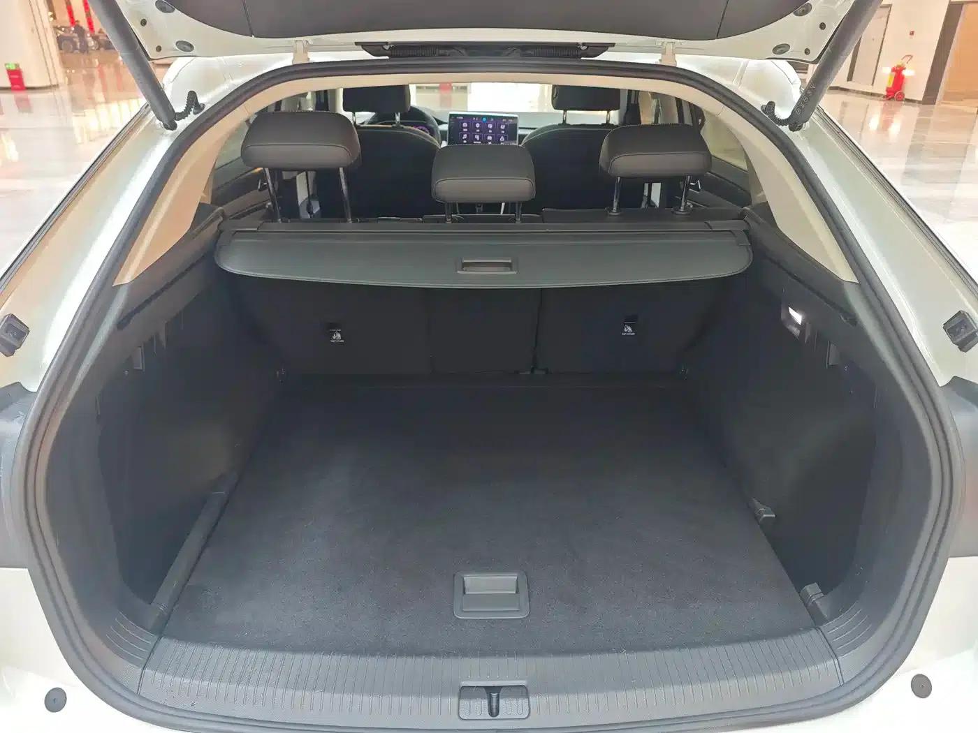Tayron X 2023 330TSI 2WD Premium High-Performance Edition — миниатюра 12