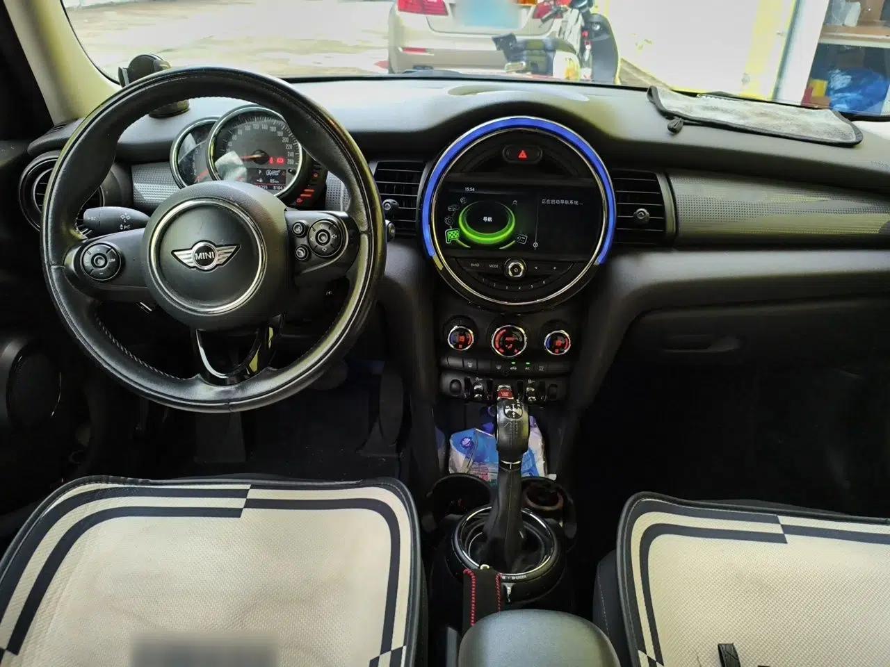 MINI 2016 1.5T COOPER Pioneer Edition Five-Door Model — миниатюра 9