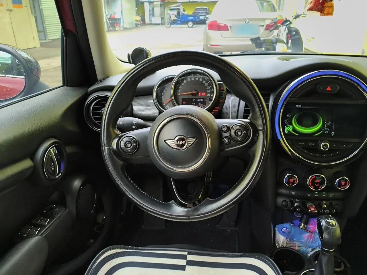 MINI 2016 1.5T COOPER Pioneer Edition Five-Door Model — миниатюра 10