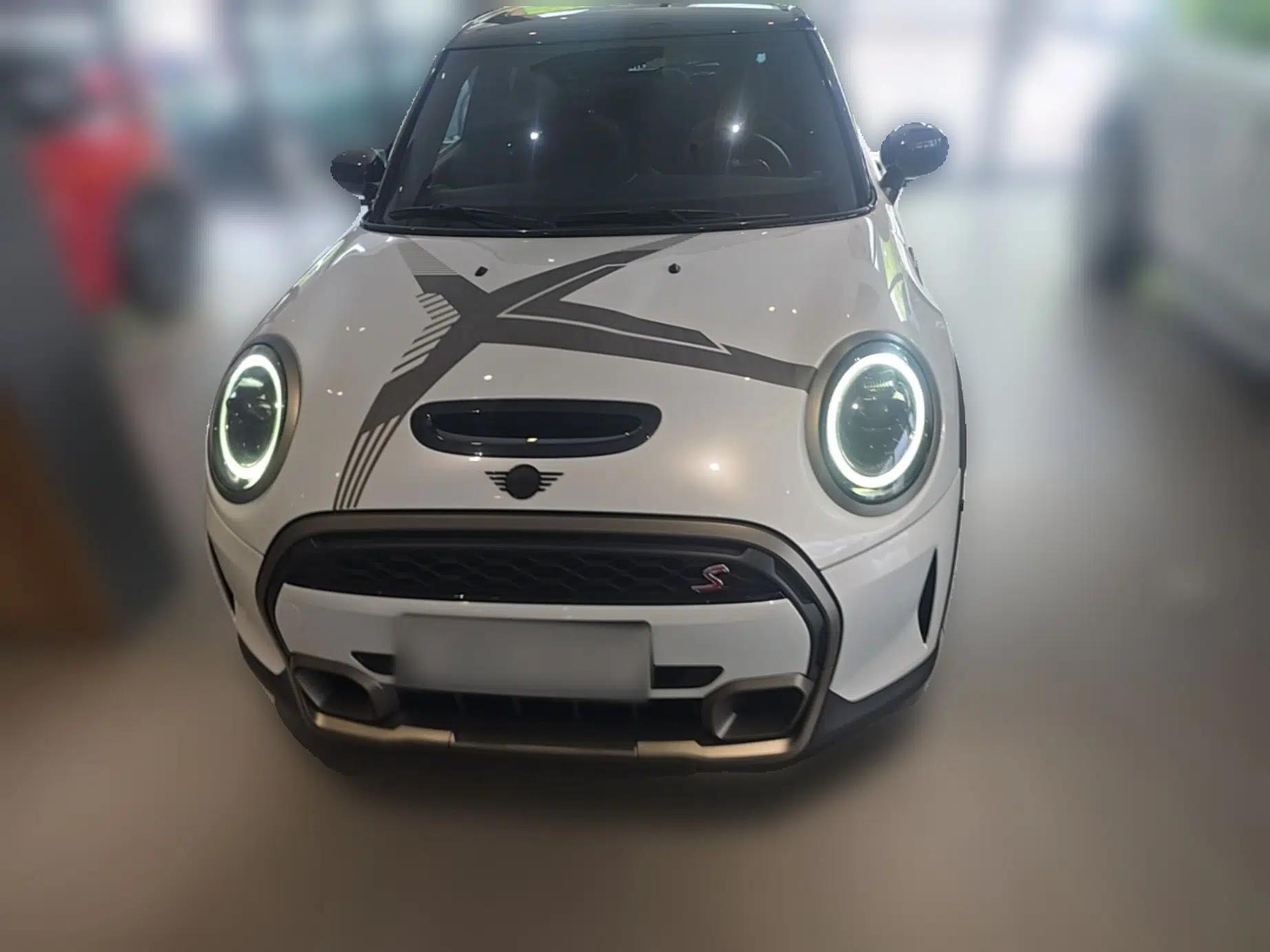 MINI 2023 Facelift 2.0T COOPER S Artist Five-Door Edition — миниатюра 2