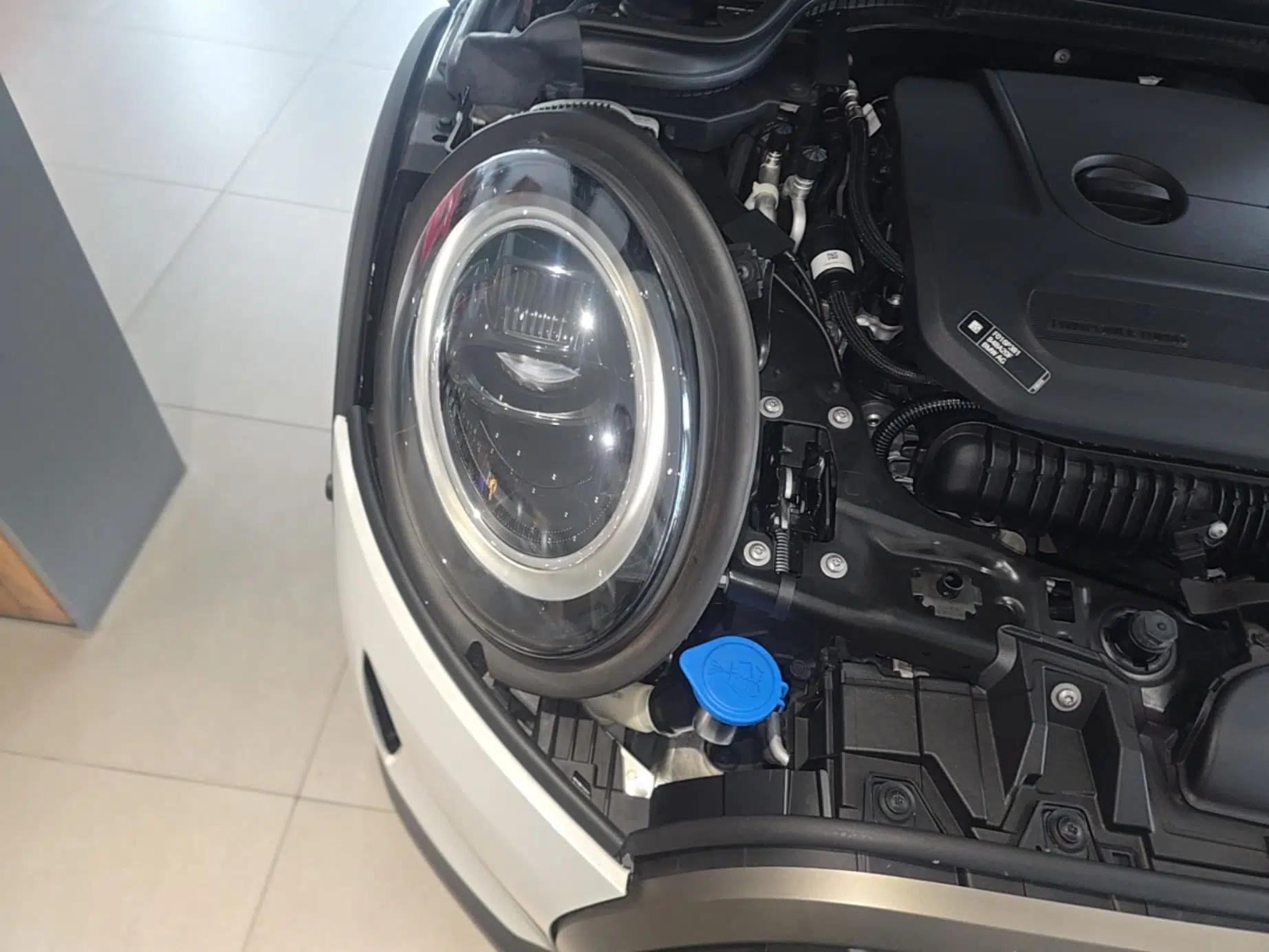 MINI 2023 Facelift 2.0T COOPER S Artist Five-Door Edition — миниатюра 7