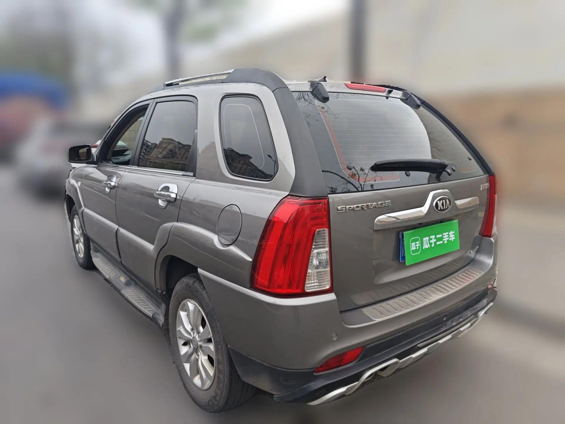 Kia Sportage 2013 2.0L Automatic Two-Wheel Drive GL Trim — миниатюра 4