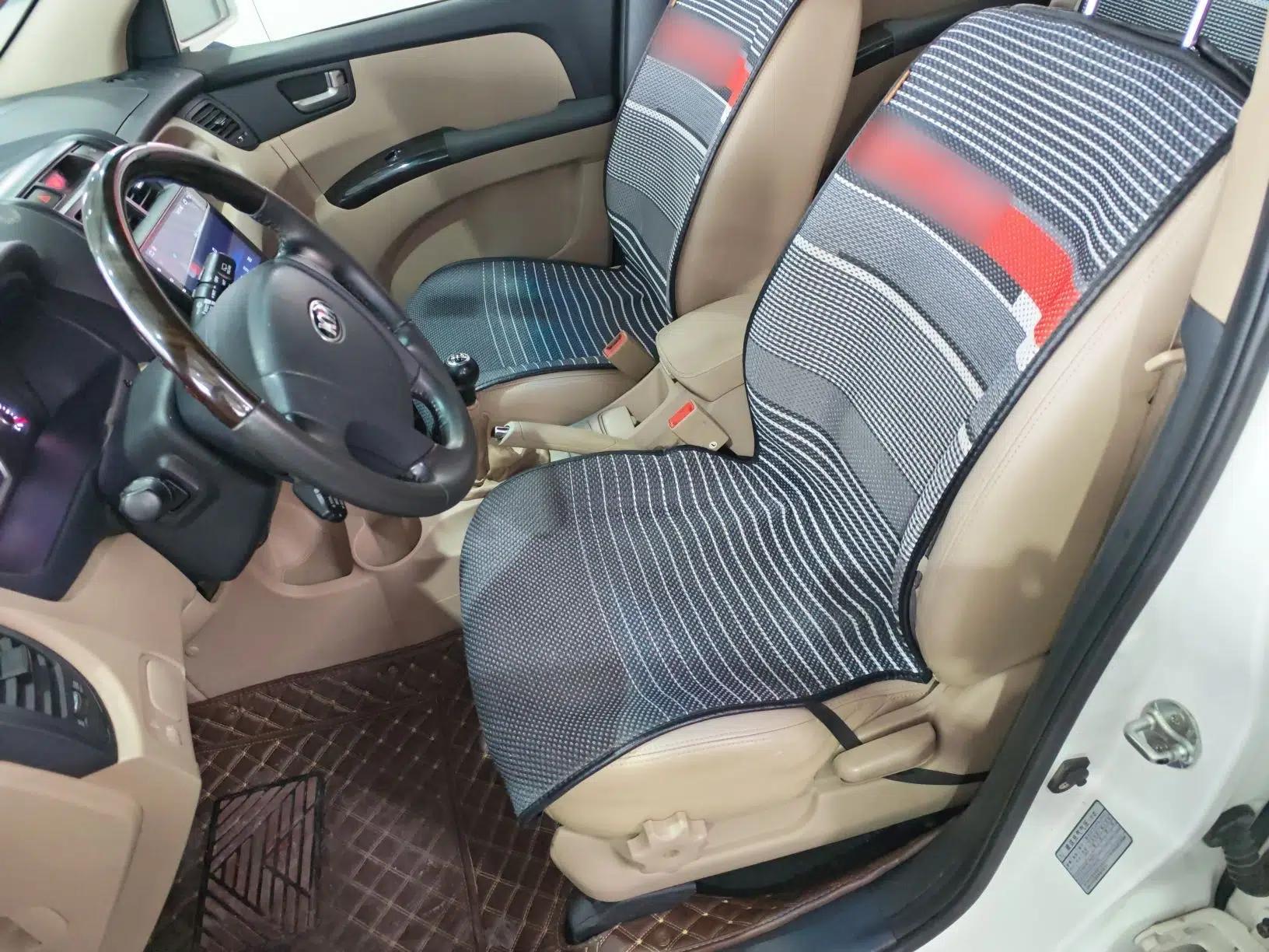 Kia Sportage 2013 2.0L Manual Two-Wheel Drive GL Trim — миниатюра 18