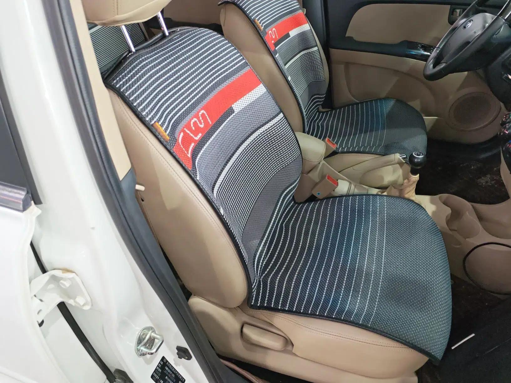 Kia Sportage 2013 2.0L Manual Two-Wheel Drive GL Trim — миниатюра 20