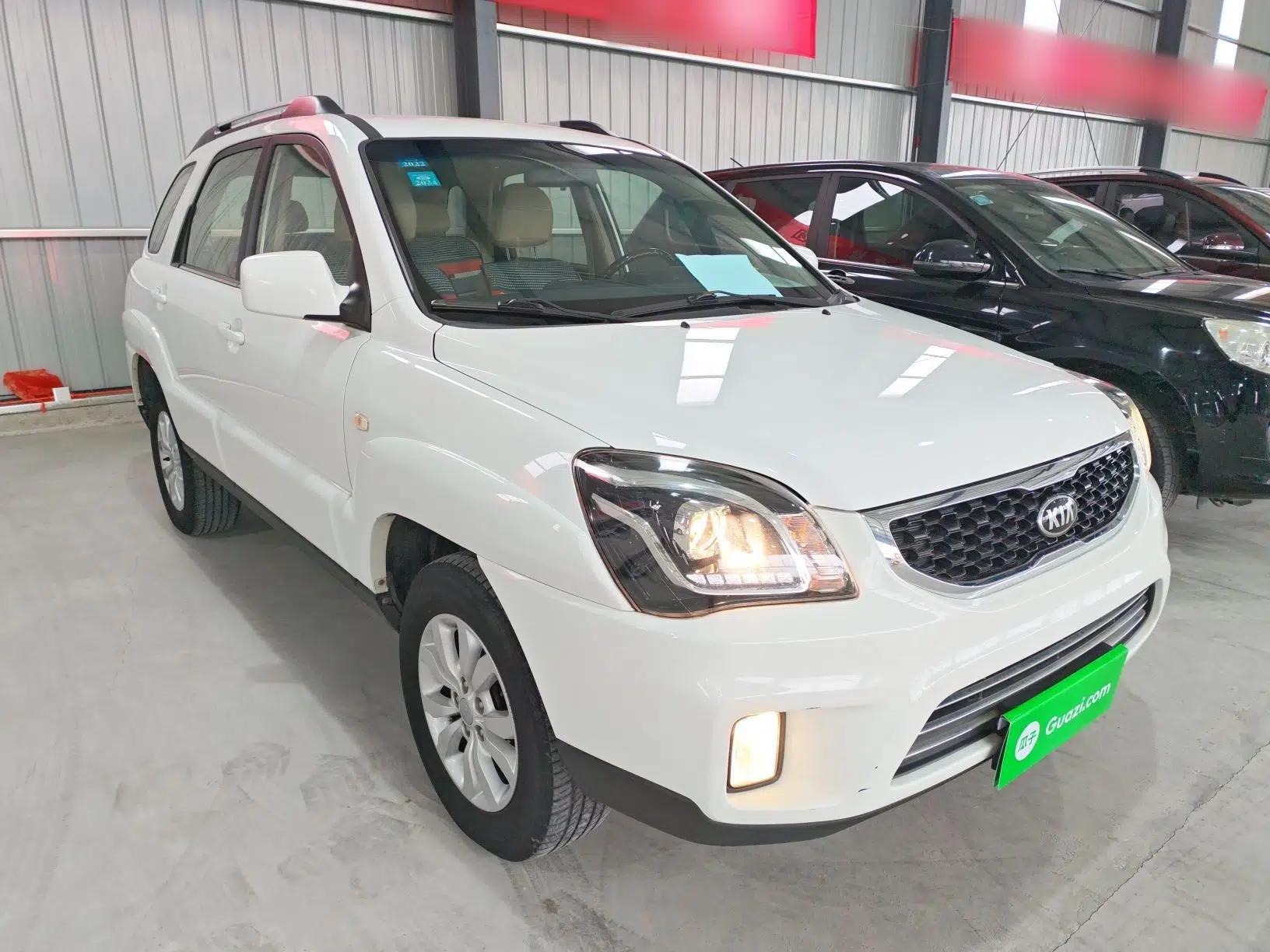 Kia Sportage 2013 2.0L Manual Two-Wheel Drive GL Trim — миниатюра 7