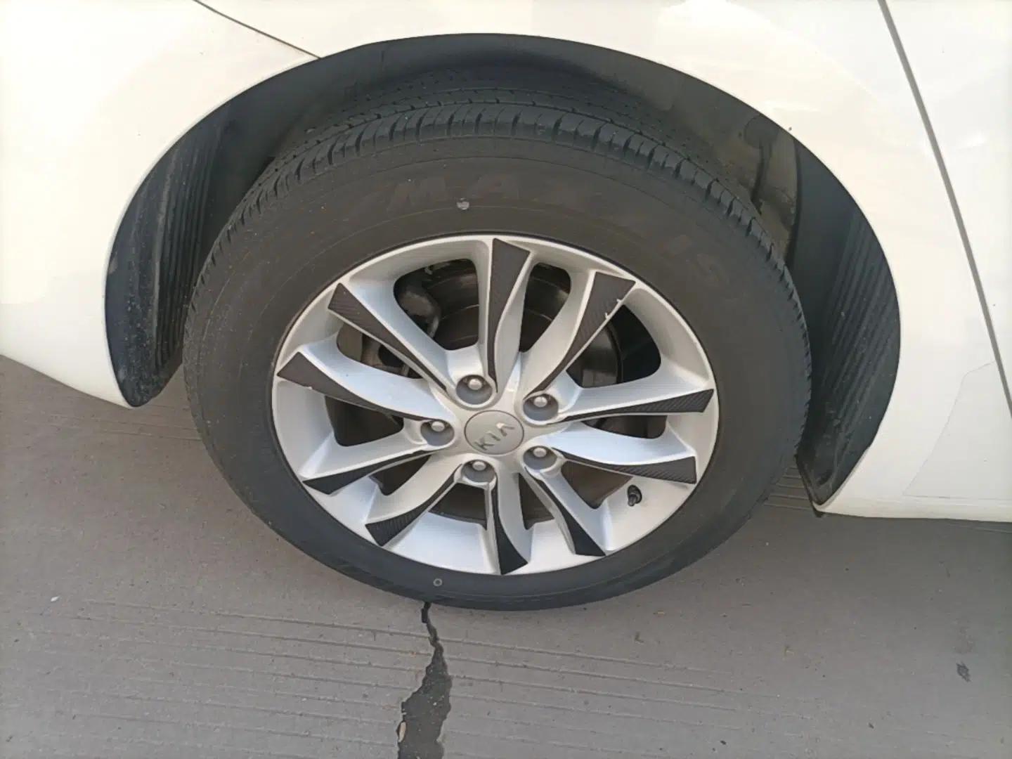 Kia K3 2016 1.6L Automatic GLS — миниатюра 11