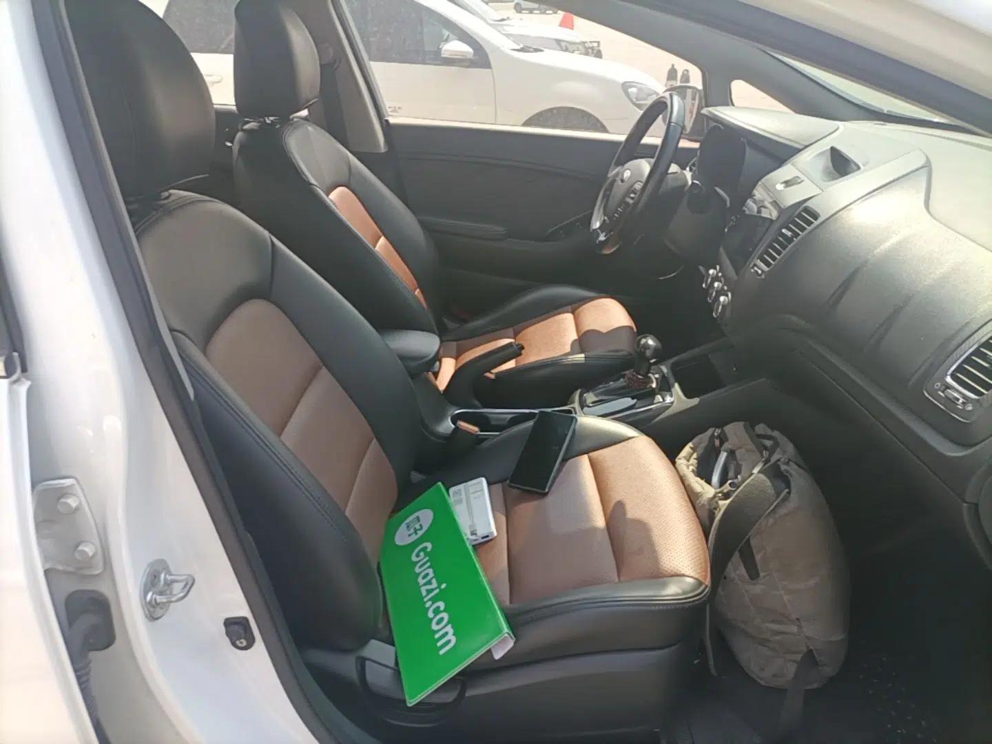 Kia K3 2016 1.6L Automatic GLS — миниатюра 19