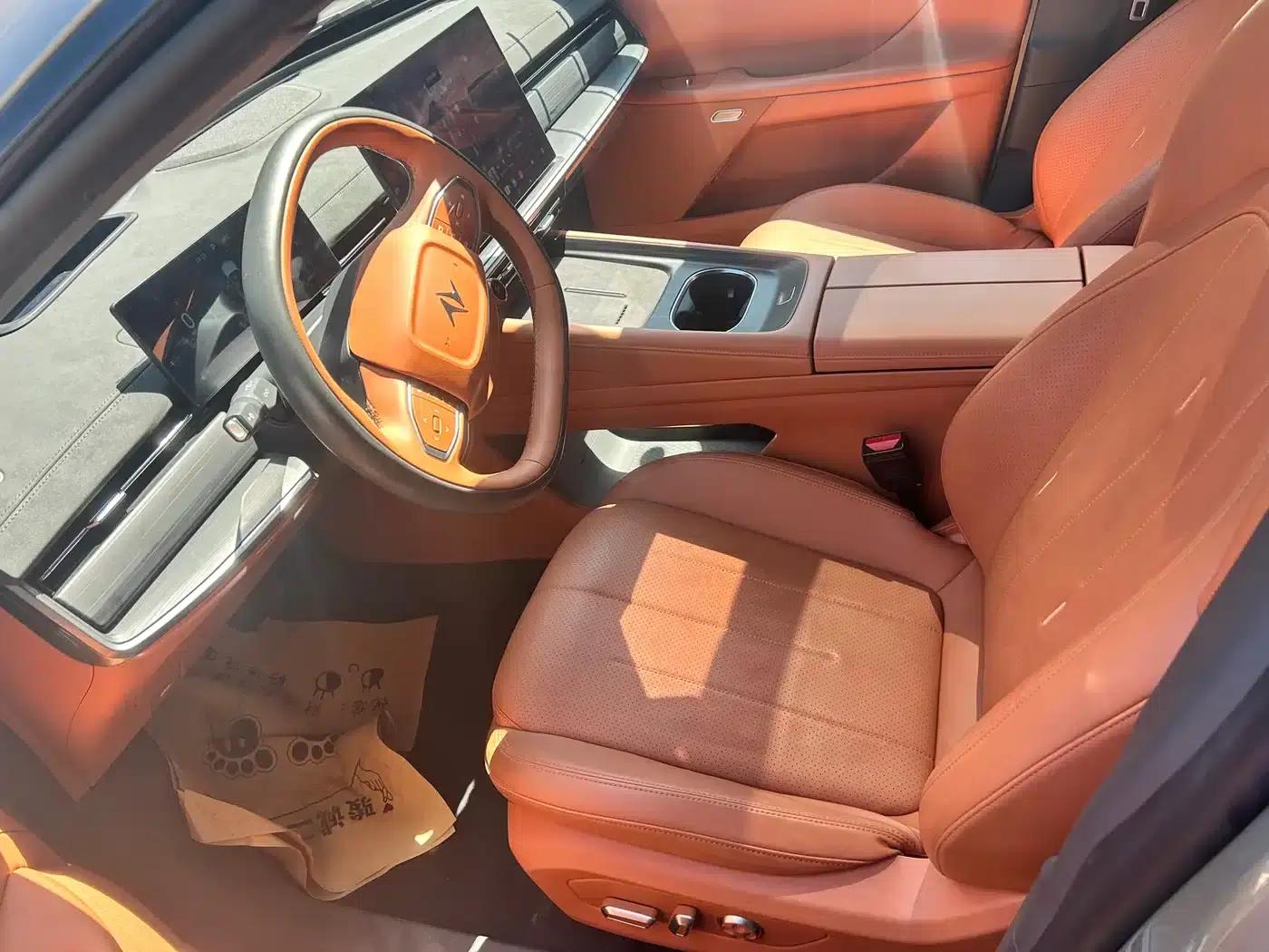 eπ007 2025 Pure Electric 565 AWD Max Navigator Edition — миниатюра 3