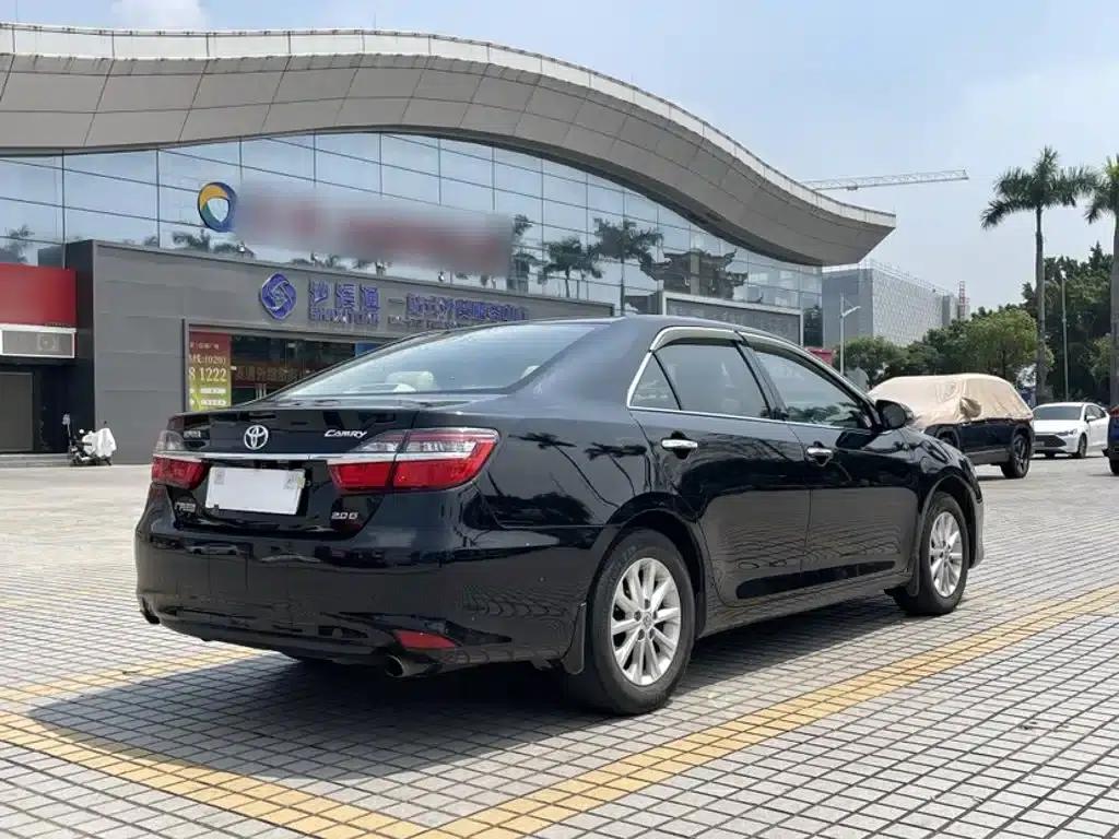 2015 Camry 2.0G Luxury Edition — миниатюра 25