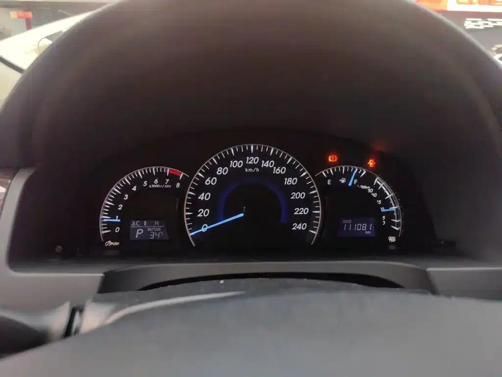 2015 Camry 2.0G Luxury Edition — миниатюра 5