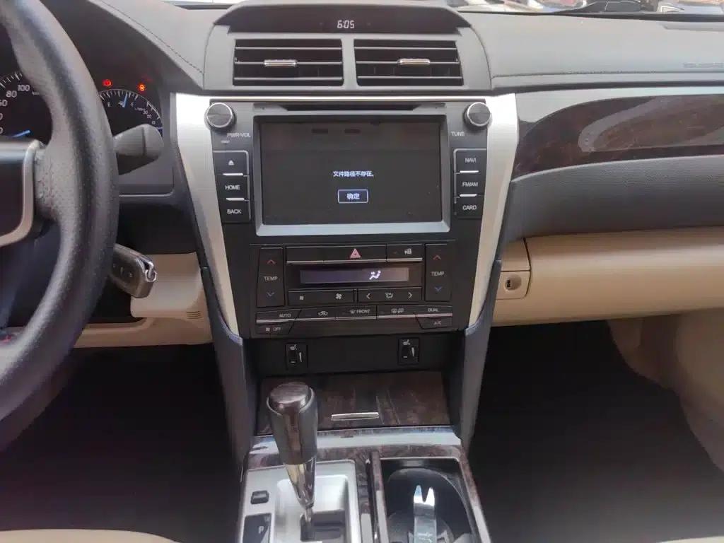 2015 Camry 2.0G Luxury Edition — миниатюра 6