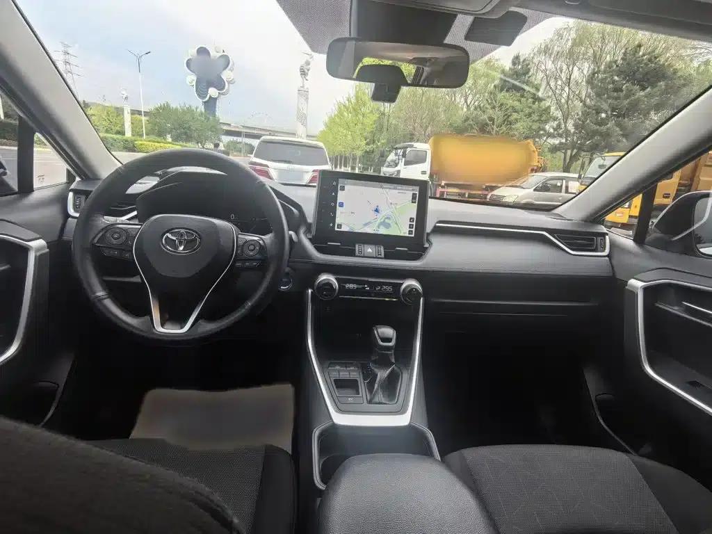 RAV4 2021 Facelift Hybrid 2.5L E-CVT 2WD Elite Edition — миниатюра 12
