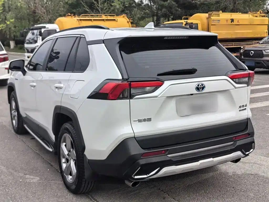 RAV4 2021 Facelift Hybrid 2.5L E-CVT 2WD Elite Edition — миниатюра 8