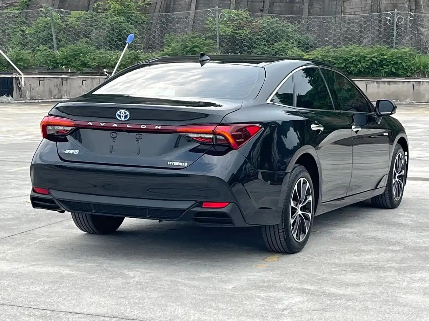 2023 Toyota Avalon Hybrid 2.5L Luxury Edition — миниатюра 13