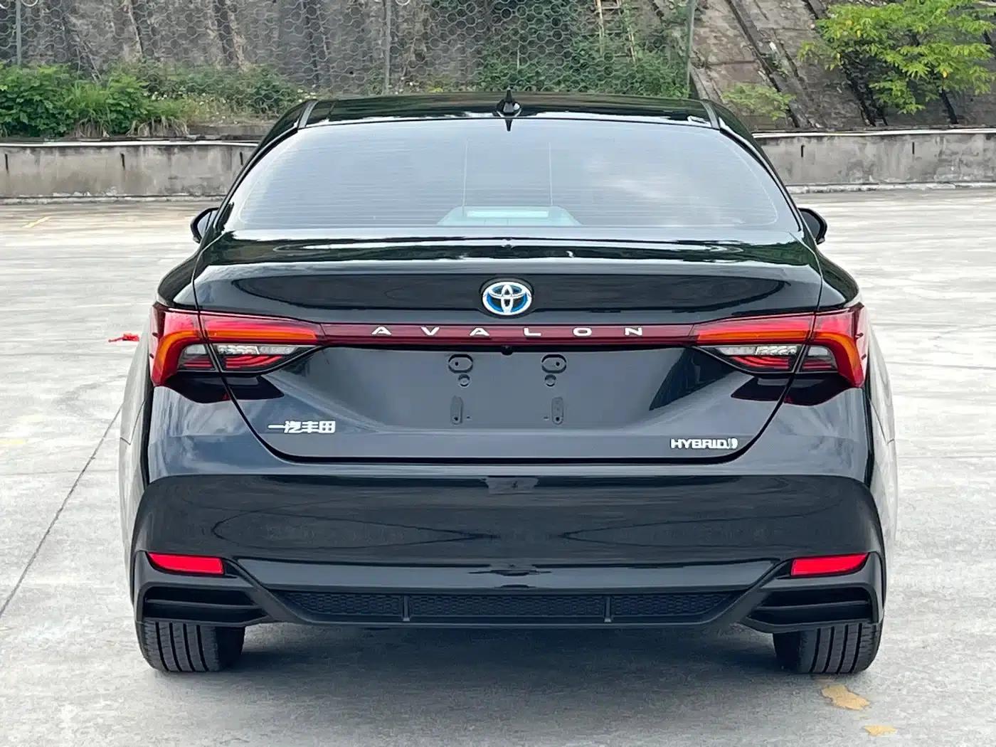 2023 Toyota Avalon Hybrid 2.5L Luxury Edition — миниатюра 14