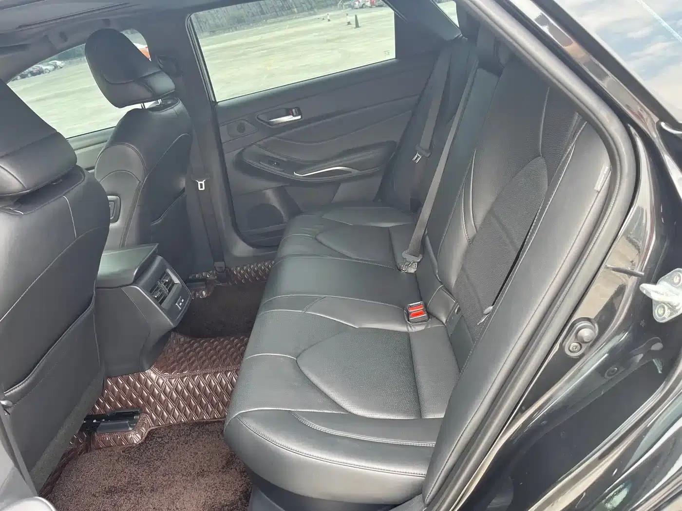 2023 Toyota Avalon Hybrid 2.5L Luxury Edition — миниатюра 6