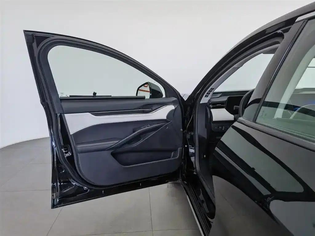 2022 Ford Mondeo EcoBoost 245 Luxury — миниатюра 8
