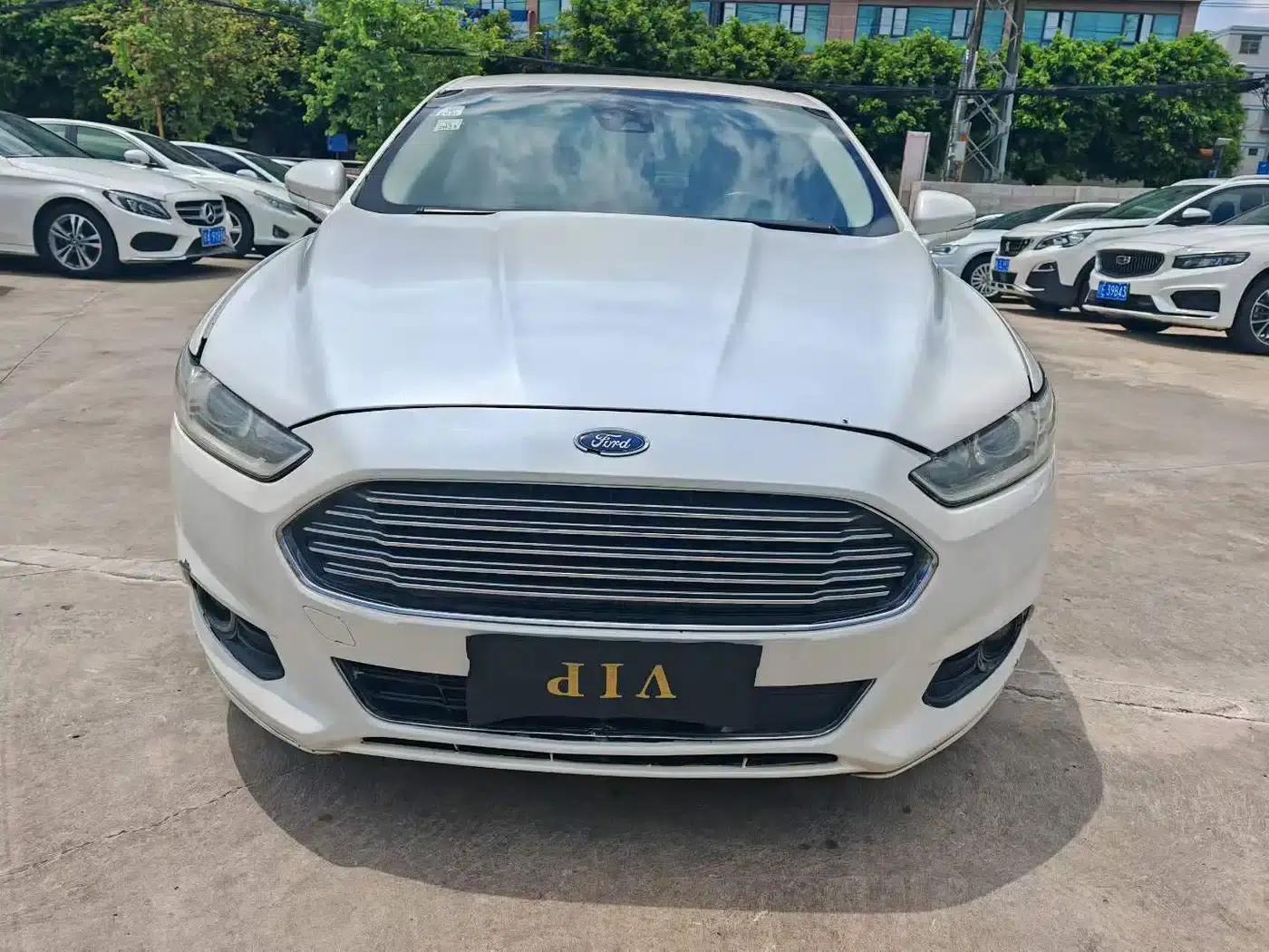 2013 Ford Mondeo 2.0L GTDi200 Fashion Edition — миниатюра 2