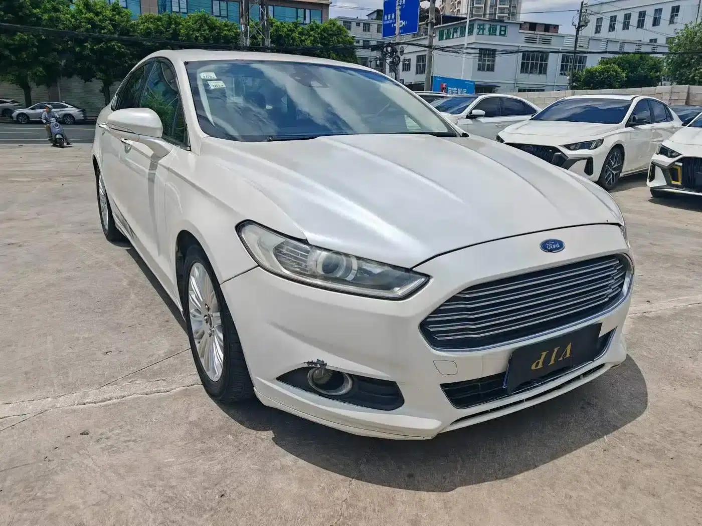 2013 Ford Mondeo 2.0L GTDi200 Fashion Edition — миниатюра 3