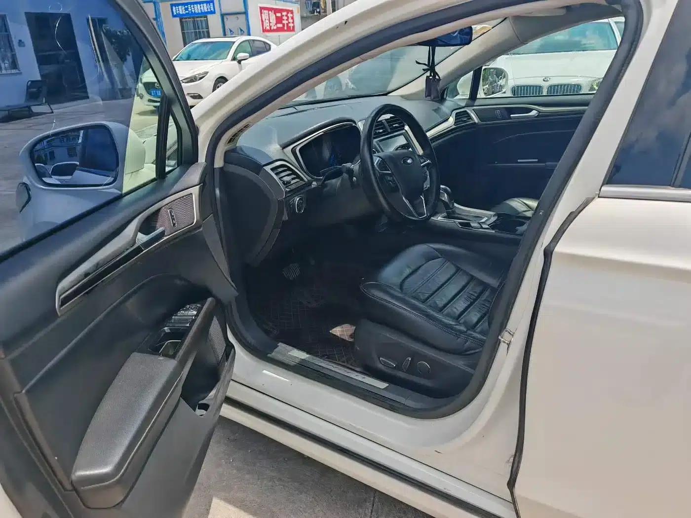 2013 Ford Mondeo 2.0L GTDi200 Fashion Edition — миниатюра 4