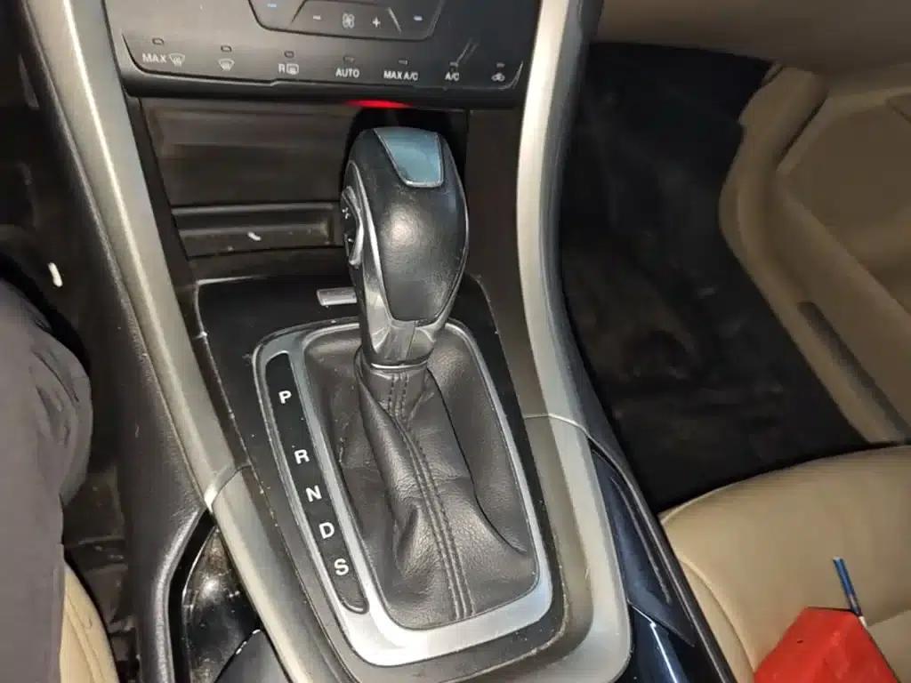 2013 Ford Mondeo 1.5L GTDi180 Fashion Edition — миниатюра 14